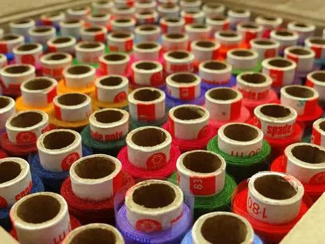 Хлопковая швейная машина для квилтинга с розовой нитью разноцветный