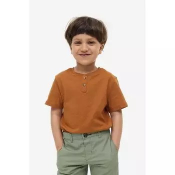 Хлопковый топ HM Henley коричневого цвета