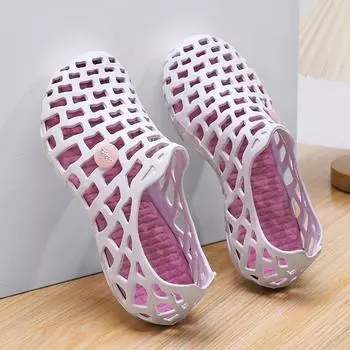 Hole shoes men s outer wear summer simple and fashionable beach bag head slippers men s hole shoes foreign trade large size sandals 36