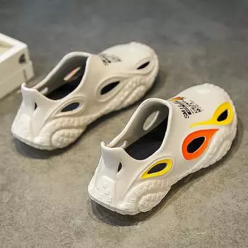 Hole shoes men s summer stepping on shit feeling outside wear non-slip sports driving bag head slippers wear-resistant deodorant beach sandals 38 белый