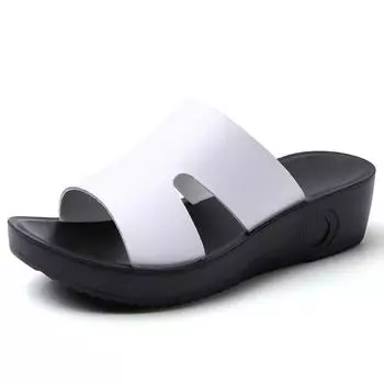 Holfredterse Самые популярные летние женские кожаные сандалии женские домашние шлепанцы нескользящая обувь женские туфли на танкетке для дома на низком каблуке 0595 40