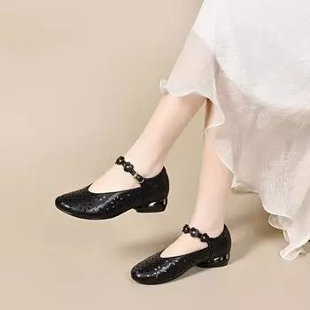 Hollow single shoes women s spring and summer literary and retro word with shallow mouth round head flower women s Mary Jane shoes 34