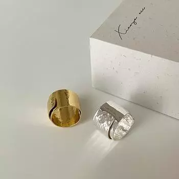 Холодный ветер, гладкая поверхность, морщинистое кольцо, чувство женского дизайна, простая индивидуальность, модный темперамент, универсальное кольцо.