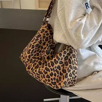 Холщовая сумка через плечо с леопардовым принтом для женщин. Новая модная сумка через плечо в корейском стиле 2024 года с большой вместительной дорожной сумкой, классная большая сумка