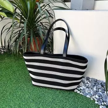 Холщовая сумка женская большая вместимость 2024 новая повседневная полосатая сумка через плечо универсальная классная сумка-тоут для поездок на работу чёрный