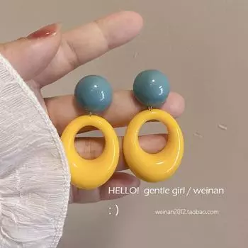 Hong Kong Style Contrast Color Oval Non-Piercing Ear Clip Fancy Fashion Elegant All-Match Ear Studs Earrings Eardrop Jewelry A pair of stud earrings