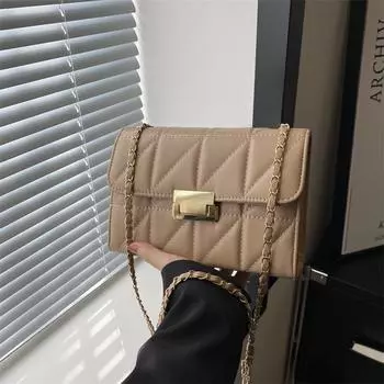 Маленькая сумка в стиле ретро в Гонконге, женская, 2024 года, новая сумка для отдыха на цепочке в иностранном стиле, модная сумка через плечо на одно плечо, маленькая квадратная сумка в иностранном стиле чёрный