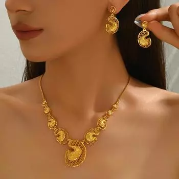 Hot selling women s necklace set, niche 18k electroplated metal design light luxury earrings two-piece set