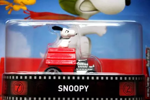 Hot Wheels 2017 Snoopy Retro Entertainment Movie Series Peanuts SNOOPY / [item]