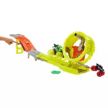 Hot Wheels Monster Truck Speed Challenge гоночные мини-машинки с 2 большими и маленькими машинками игрушечный игровой набор для детей от 4 лет и старше желтый HXT05