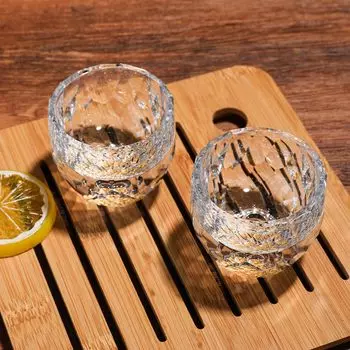 Хрустальные рюмки/кружки для виски ручной работы объемом 1,7 унции с 24-каратным золотым листом, без BPA и свинца, идеально подходят для декора и подарков