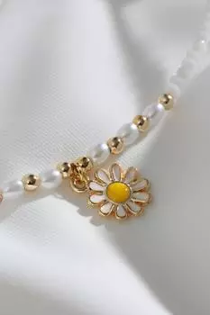 Хрустящее колье из белой ромашки из бисера