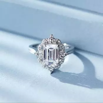 Хуэй Чжи И 2023 Кольцо из серебра 925 пробы с зеленым цирконом и белыми бриллиантами - Европейский и американский модный стиль для женщин Size 9