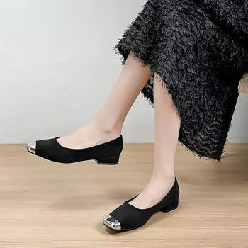 Huiliya European and American style versatile soft and comfortable women s shoes light mouth flat heel suede metal small square head leopard print si 35 чёрный