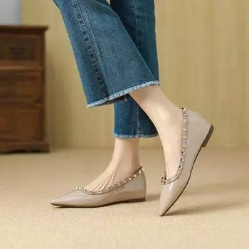 Huiliya rivet shoes pointed single shoes women s flat bottom inner height increase versatile boat shoes shallow mouth soft sole women s shoes W1182-1 35 чёрный