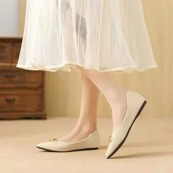 Huiliya s new Xiaoxiangfeng shallow mouth women s shoes pointed single shoes metal buckle simple style evening women s shoes D835-5 35 чёрный