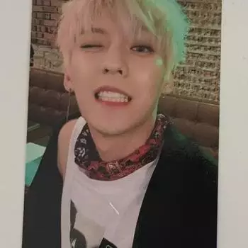 Hutazon Broadcast Photocard