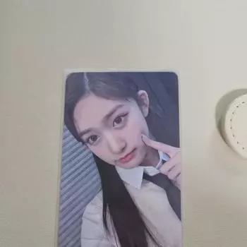 I Ive Leeseo With Drama Photocard