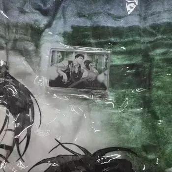 I Sell Green Blankets.