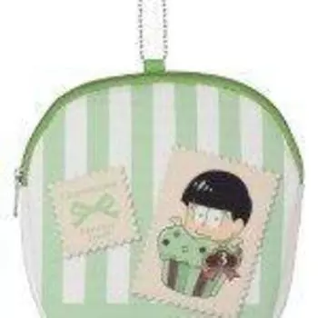 Ичибан Кудзи работает в кондитерской G Prize Pouch Choromatsu, один предмет Осомацу-сан Иями!