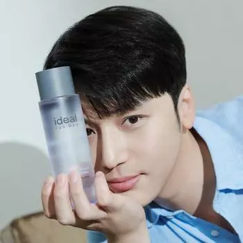 Идеально подходит для мужчин. Свежий успокаивающий тоник после бритья.