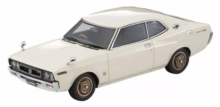 ignition model TOMYTEC Nissan Laurel HT 2000SGX White Finished Product 1/43 T-IG4324