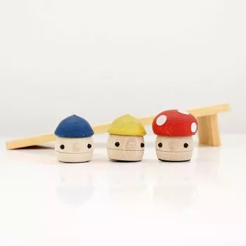 Игрушка Komama Donguri no Saka Set Roll Acorn Mushroom Acorn Sakadai Сделано в Японии (большой) (Желудь 2, 1, 1) [Деревянная игрушка] /