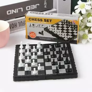 Игрушки Головоломка Настольная игра Мини Международные шахматы Интерес Шахматы Настольная игра Складная шахматная доска Chess set