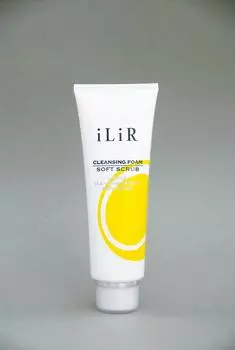 Illial Отшелушивающая пена для удаления тусклости и