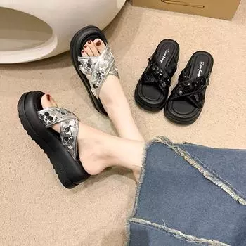 In the summer of 2024, the new Xiaoxiangfeng cool slippers women wear Korean version of sequined muffin thick-bottomed casual one-word slippers 35 чёрный