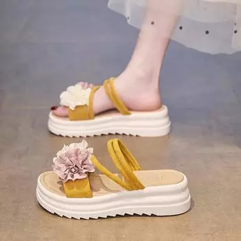 In the summer of 2025, the new round head solid color large size European and American style flower one-word women s thick-bottomed cool slippers. 34 бежевый
