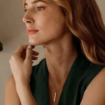 Индивидуальное вертикальное именное ожерелье в форме куба, персонализированные гравированные золотые ожерелья для женщин и мужчин, ювелирные изделия, рождественские подарки на выпускной 40cm золотой