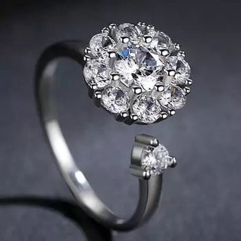 Инкрустированная бриллиантами сетка с бриллиантами красного цвета, когда женщины поворачивают кольцо, индивидуальная мода The opening is adjustable