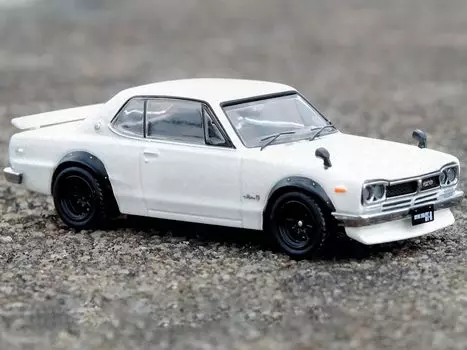 Inno Models Nissan Skyline 2000 White Finished Product 1/64 GT-R (KPGC10)
