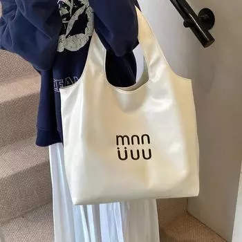 Иностранная одинарная повседневная сумка большой вместимости женская 2024 новая модная сумка-ведро на одно плечо для студентов колледжей белый