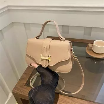 Иностранный стиль, повседневный и простой, мода 2024 года, новая текстура, однотонный ретро-тренд, одно плечо, портативная маленькая квадратная сумка через плечо для женщин чёрный