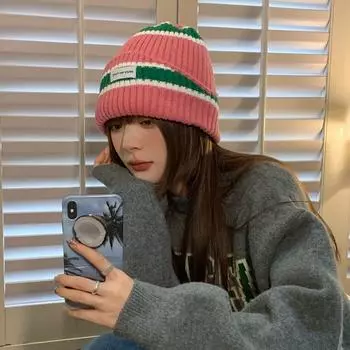 Ins Fashion Color Matching Striped Hats для женщин Осень и зима Показывать маленькое лицо и сохранять тепло Защита ушей Шапки 56-58cm розовый