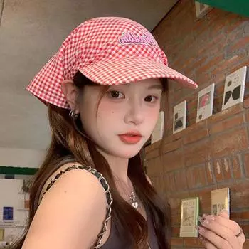 Ins Контрастные цветные клетчатые ремешки для женщин, летние солнцезащитные шапки для путешествий, универсальные ретро-наклейки, вышитые солнцезащитные шляпы 56-58cm красный