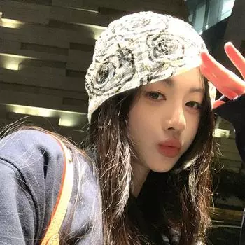 Ins Популярная ретро-роза с принтом вязаная женская шапка лето осень тонкая дышащая повседневная универсальная нишевая дизайнерская кружевная шапка Y2k 56-58cm бежевый