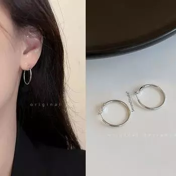 INS Silver Hoop Earrings Female 2025 New Arrival Hot-Sale Earrings Niche Style Unique Fancy Simple Bracelet Earrings Earrings Silver Ring ear ring 2cm(925 silver needle)
