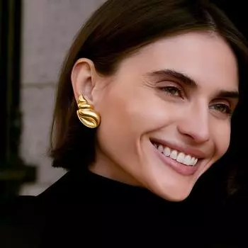 INS Spiral Titanium Steel Stud Earrings Personalized Trend Stainless Steel Earrings Water Drop Sea Thread Design 18k Gold Stud Earrings 18K gold