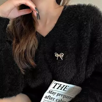 Ins Style Bowknot Pearl Light Роскошная брошь Высококачественная женская антилегкая корсаж с фиксированной булавкой для одежды Ювелирные аксессуары