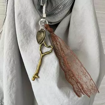 Ins Style Love Heart Key Подвеска с кружевной кисточкой брелок Y2K Vintage Keyring Bag Charm Универсальные сумки Подвесные украшения Брелки коричневый