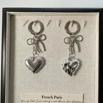 Ins Style Серебряный брелок для ключей в форме сердца из сплава с бантом, подвеска для телефона, чехол для наушников, подвеска, брелок для автомобиля, сумка, декор as the picture