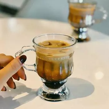 INS Vintage Embossed Glasse, красивые, женские чашки для воды в форме сердца, высокие ножки для латте, кофейная кружка с ручкой, стопка для послеобеденного чая 125-200ml