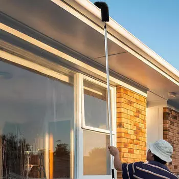 Инструмент для очистки желобов Gutter Brush Cleaner от The Ground Aluminum Guard для удаления веток 298cm