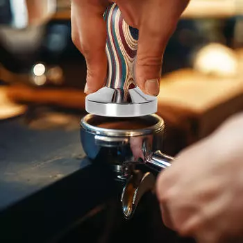 Инструмент для прессования кофе для эспрессо-машин с прочным основанием 51mm