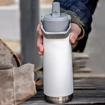 Insulated Stainless Steel Water Bottles Keep Hot and Cold Mug Sport Thermos Bottle with Straw Lids Portable for Hiking Biking 650ml чёрный