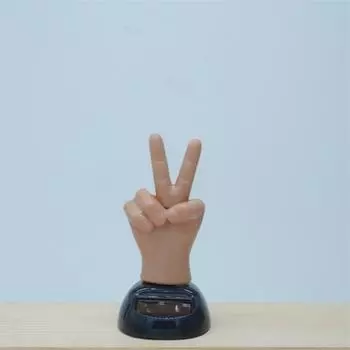 Интересное украшение на приборную панель автомобиля Бие на солнечной батарее, качающийся Бие, украшение для автомобиля, настольное украшение. One Size коричневый