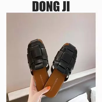 Internet celebrities weave retro baotou half slippers women s summer wear ins tide 2025 new casual versatile flat bottom sandals 35